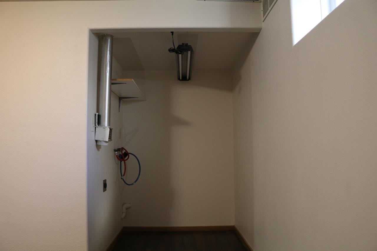 156 Simpson Avenue Evanston, WY 82930 - Photo 23 of 30