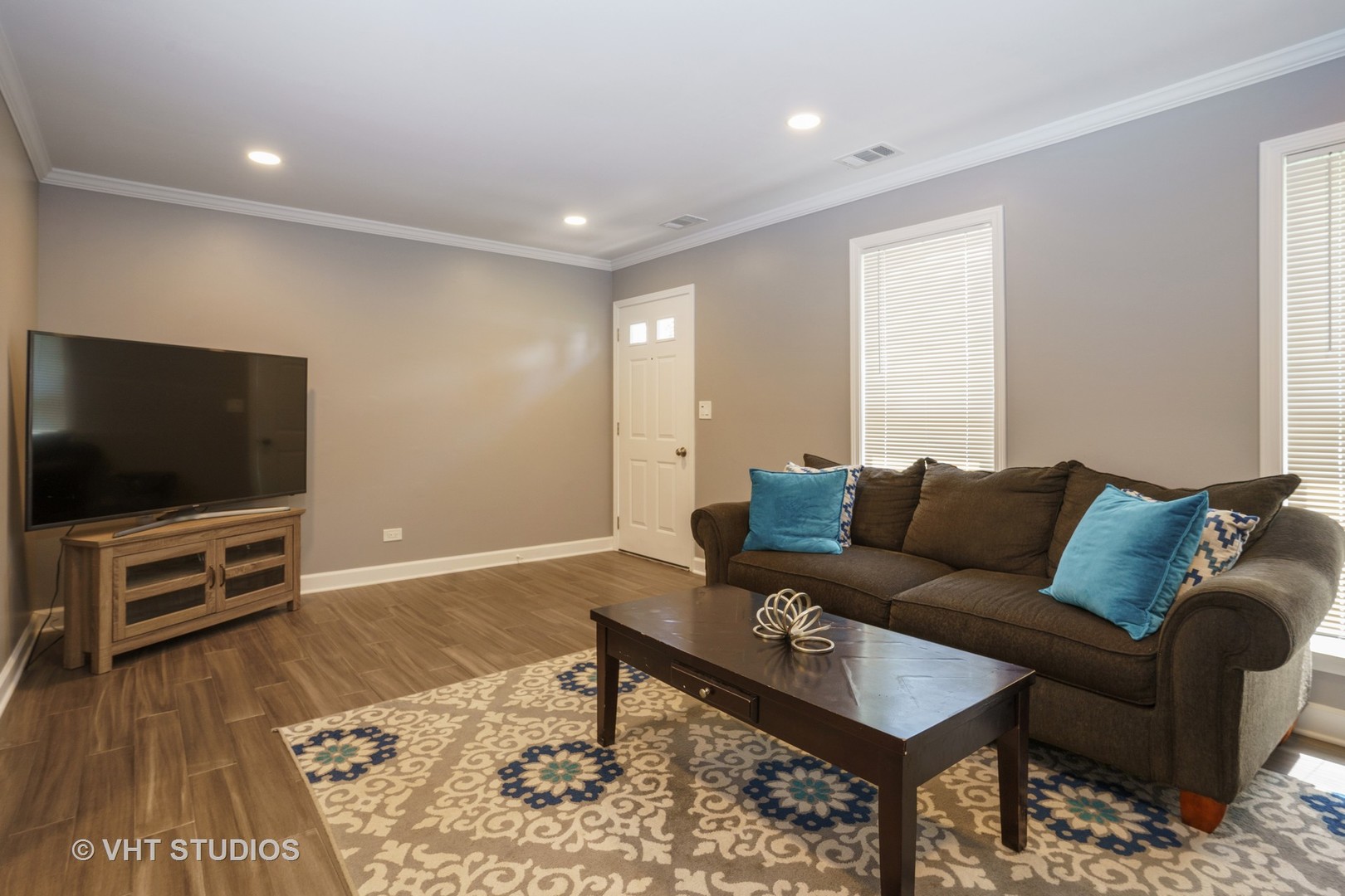 366 Rodenburg Road Roselle, IL 60172 - Photo 4 of 15