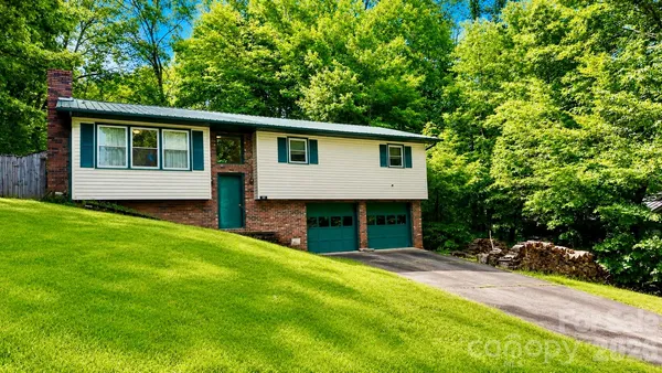 $299,900 | 32 Swanns View Drive, Marion, NC 28752