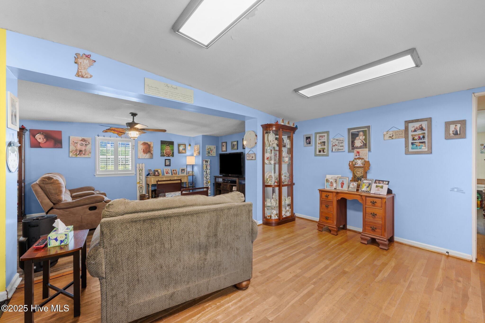 1831 Clarks Road New Bern, NC 28562 - Photo 17 of 82 entryway