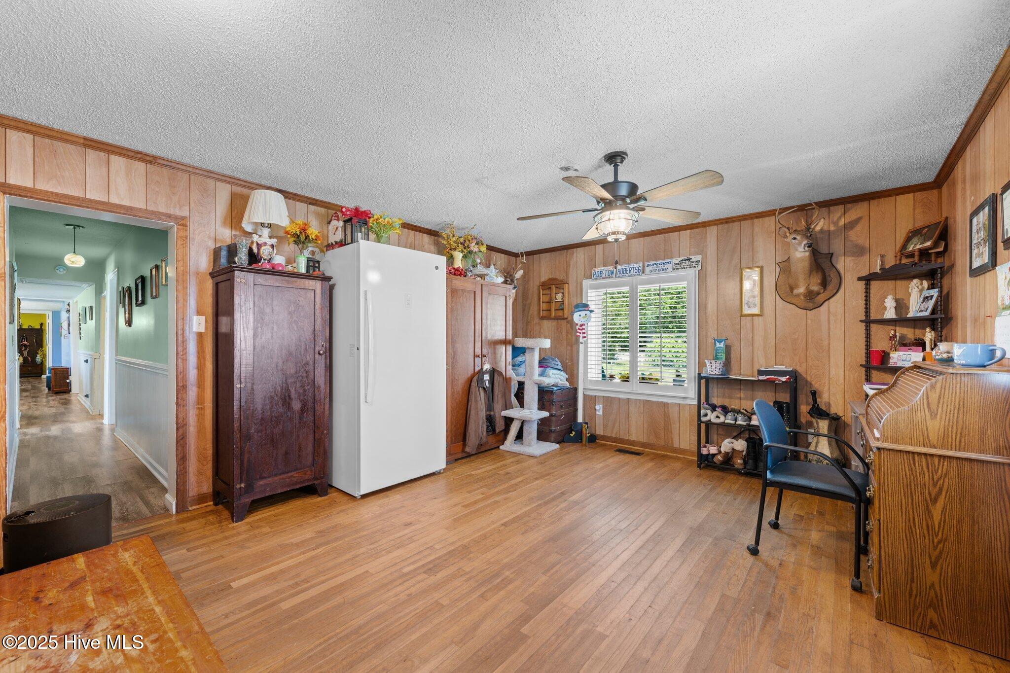 1831 Clarks Road New Bern, NC 28562 - Photo 32 of 82 bonus sitting room
