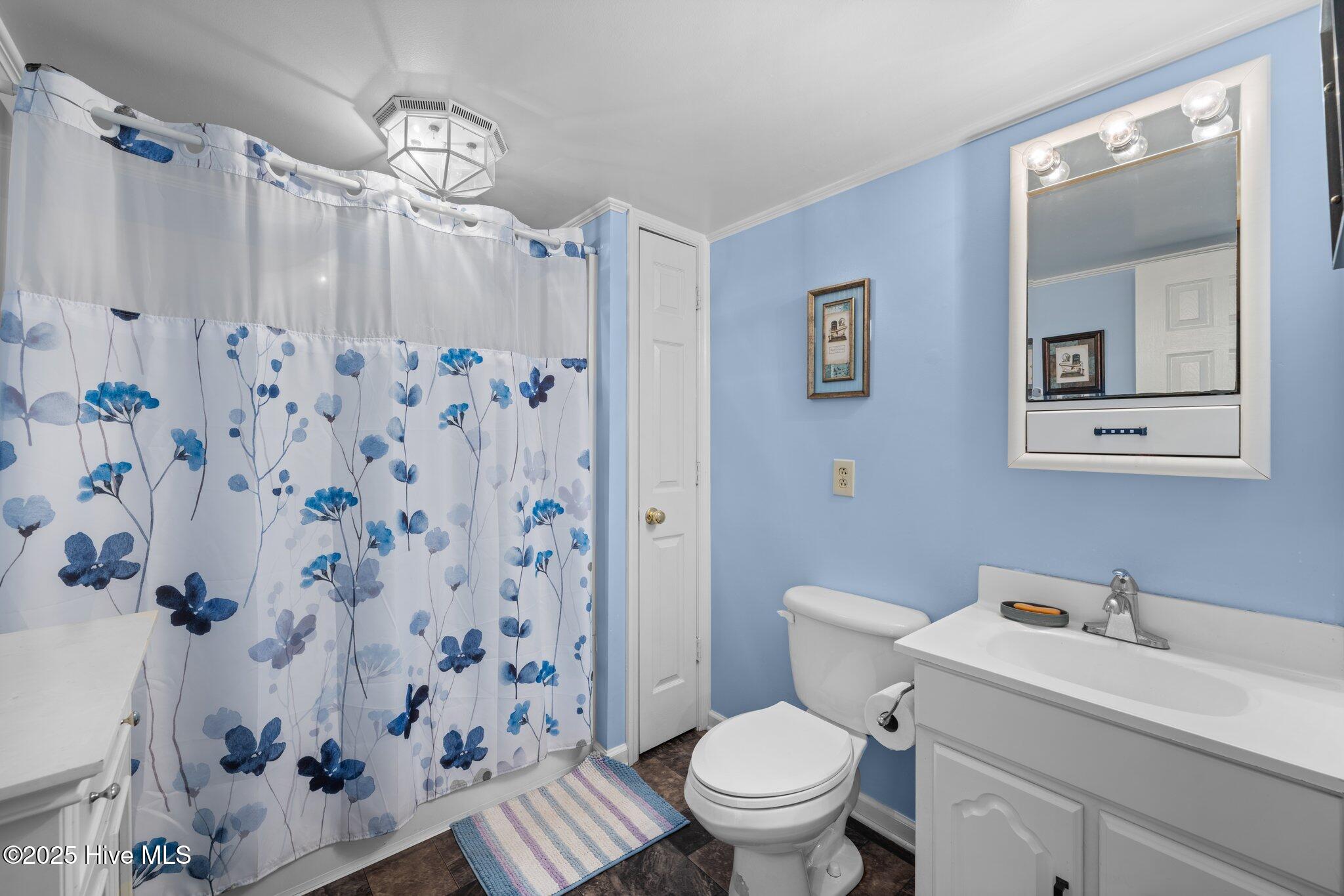 1831 Clarks Road New Bern, NC 28562 - Photo 36 of 82 guest bathroom