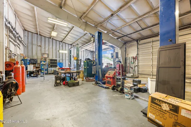 $950,000 | 1831 Clarks Road, New Bern, NC 28562