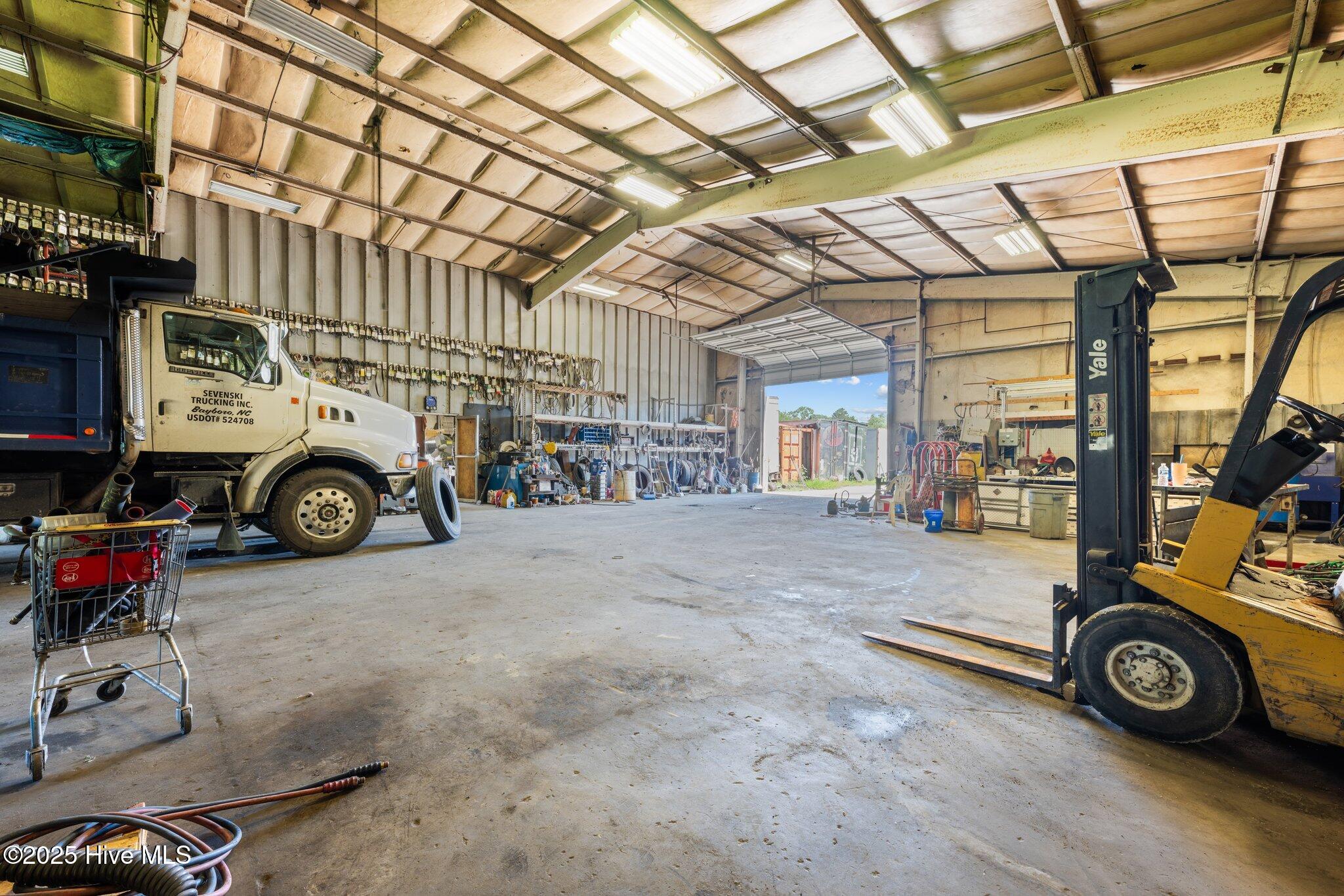 1831 Clarks Road New Bern, NC 28562 - Photo 63 of 82 second area of shop