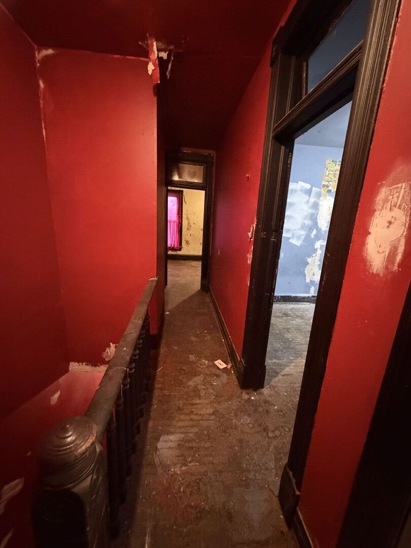 207 South Troy Street Chicago, IL 60612 - Photo 17 of 30 a view of an entryway