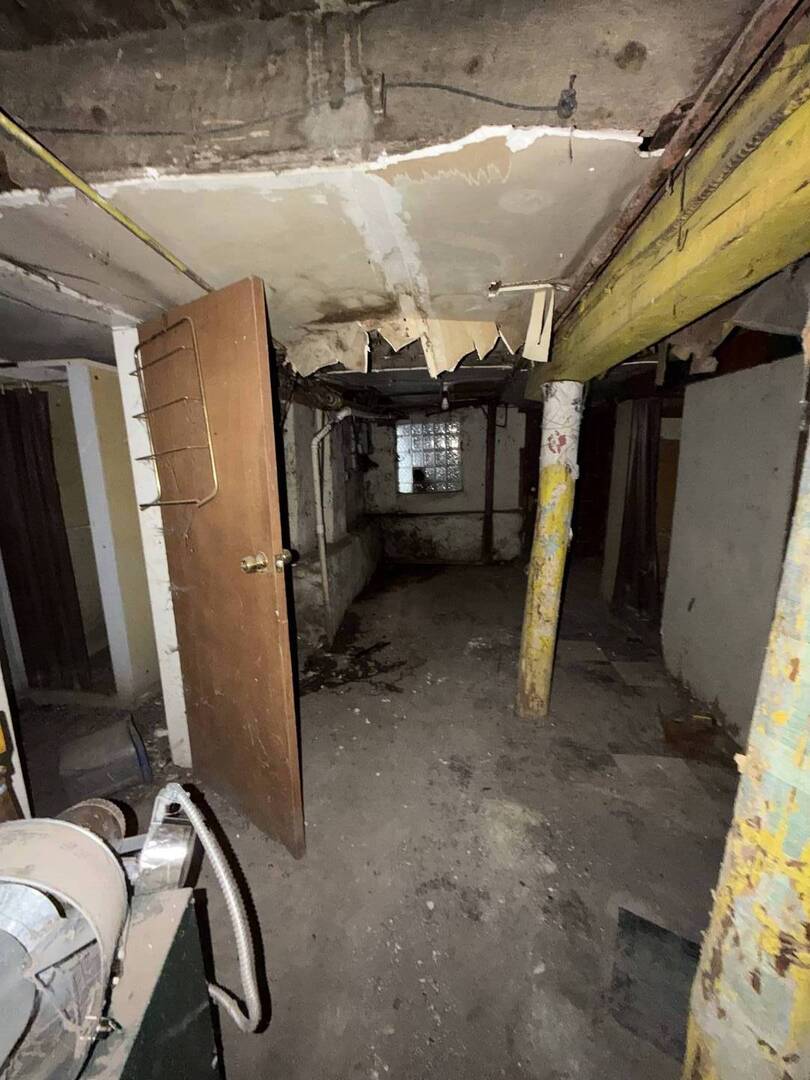 207 South Troy Street Chicago, IL 60612 - Photo 24 of 30 a view of storage and utility room