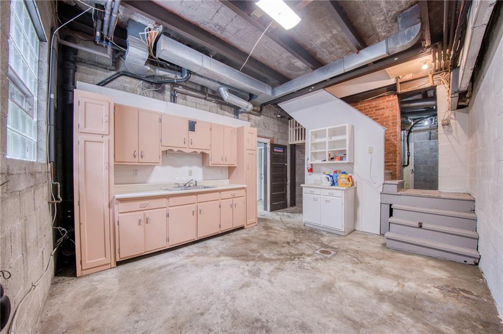4465 Mt Troy Rd Extension, Unit 1 Pittsburgh, PA 15214 - Photo 32 of 46