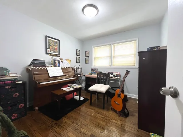 $329,900 | 1023 Rice Avenue, Bellwood, IL 60104