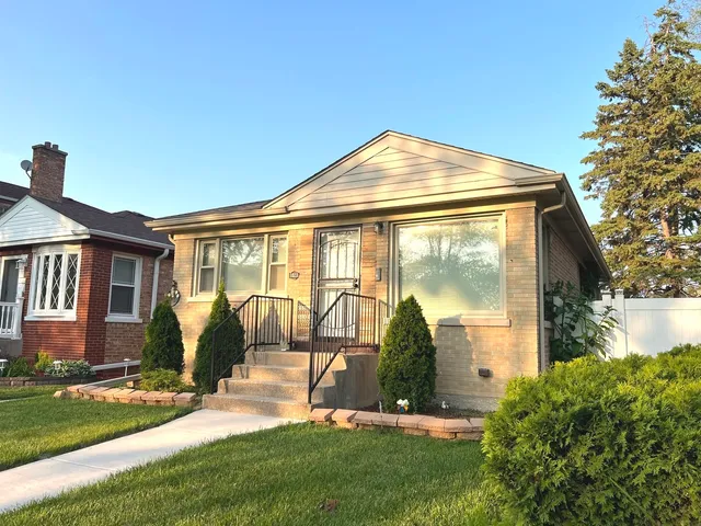 $329,900 | 1023 Rice Avenue, Bellwood, IL 60104