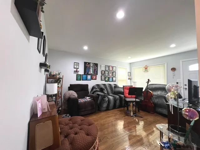 $329,900 | 1023 Rice Avenue, Bellwood, IL 60104