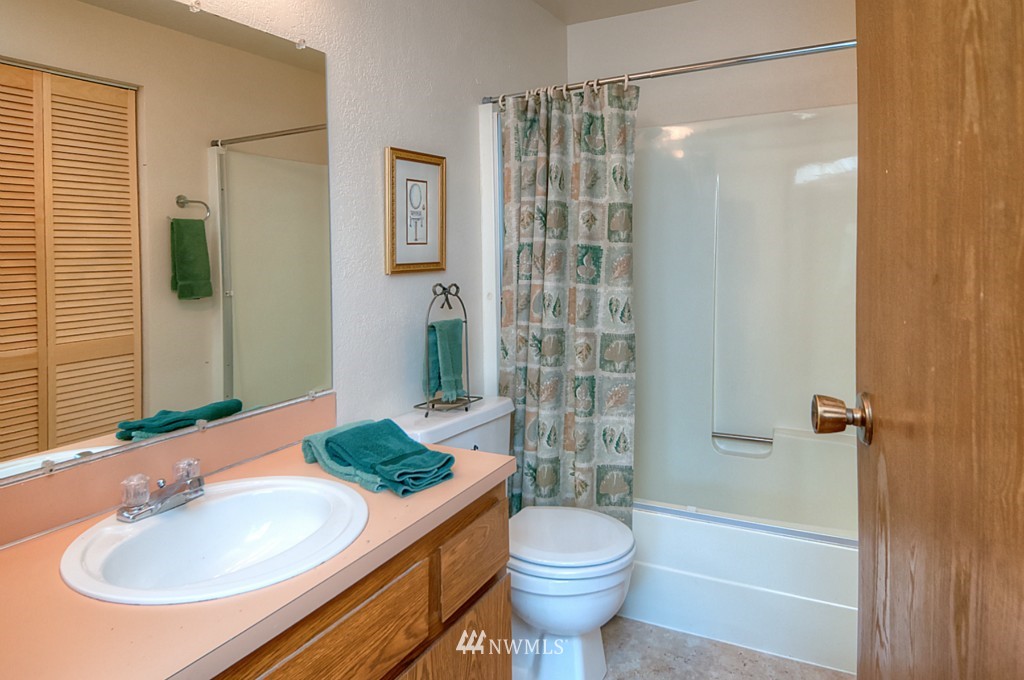 3023 165th Place Southeast Bothell, WA 98012 - Photo 9 of 13