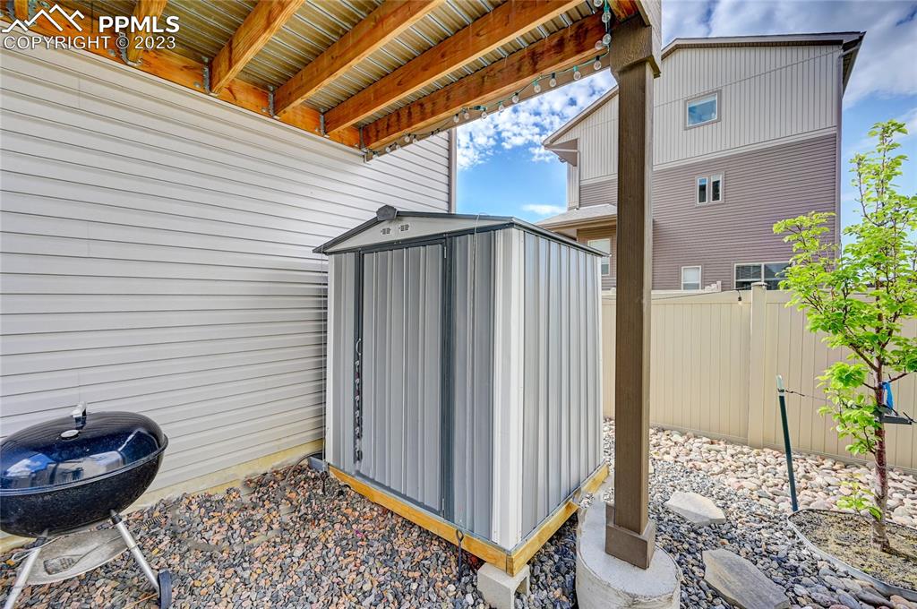 9642 Timberlake Loop Colorado Springs, CO 80927 - Photo 46 of 46 a backyard of a house
