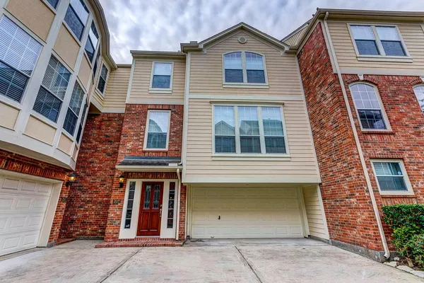 $2,900 | 2649 Helena Street, Houston, TX 77006