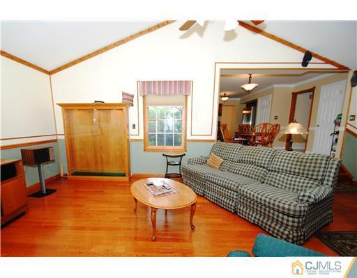 15 Oak Tree Road Monmouth Junction, NJ 08852 - Photo 7 of 19 Gallery Image 7