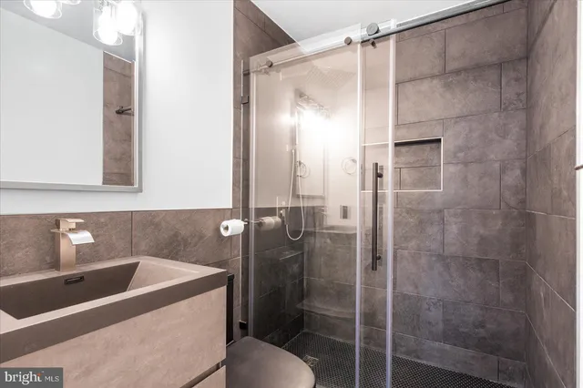 $2,800 | 303 Miles Road, Essex, MD 21221