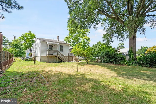 $2,800 | 303 Miles Road, Essex, MD 21221