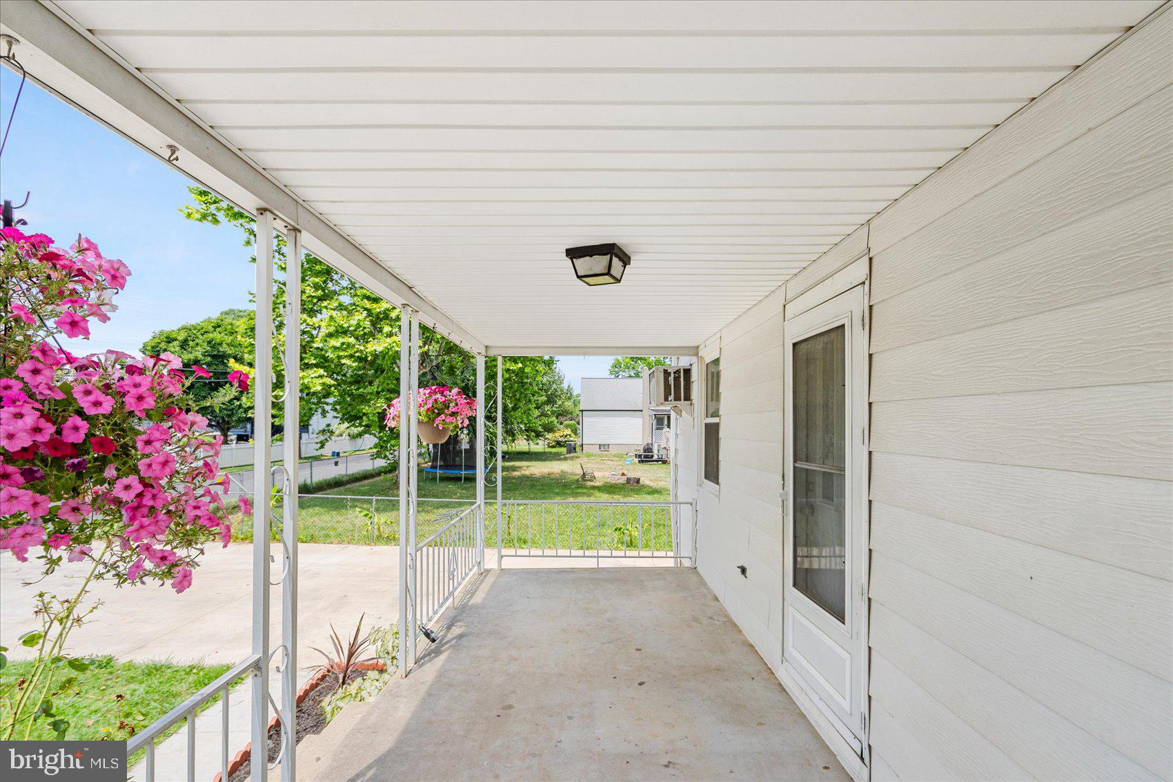 303 Miles Road Essex, MD 21221 - Photo 5 of 37