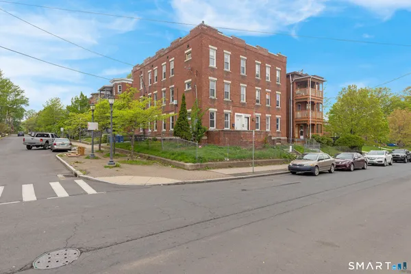 $575,000 | 143 Putnam Street, Hartford, CT 06106