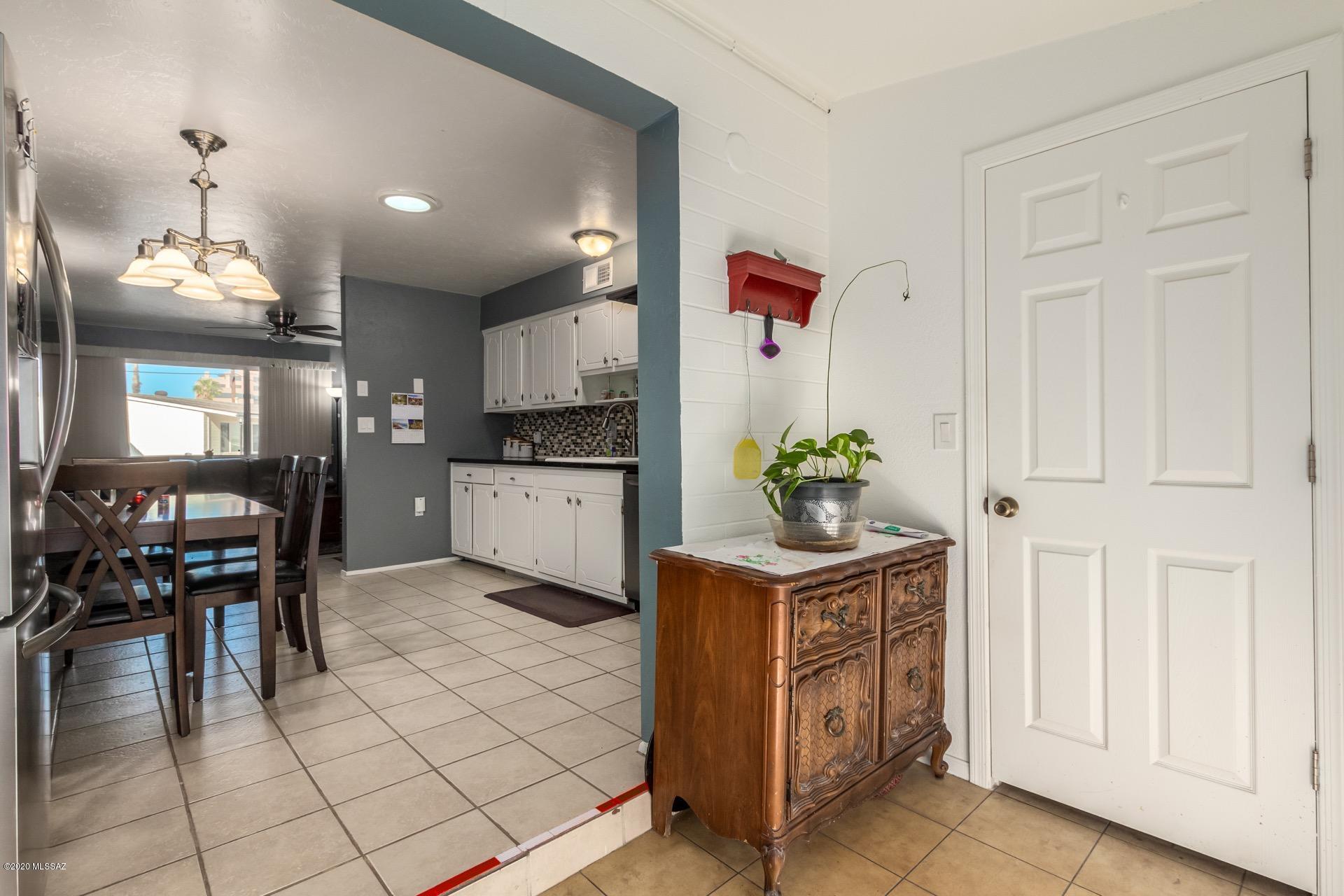 462 North Silverbell Road Tucson, AZ 85745 - Photo 13 of 27 Gallery Image 13