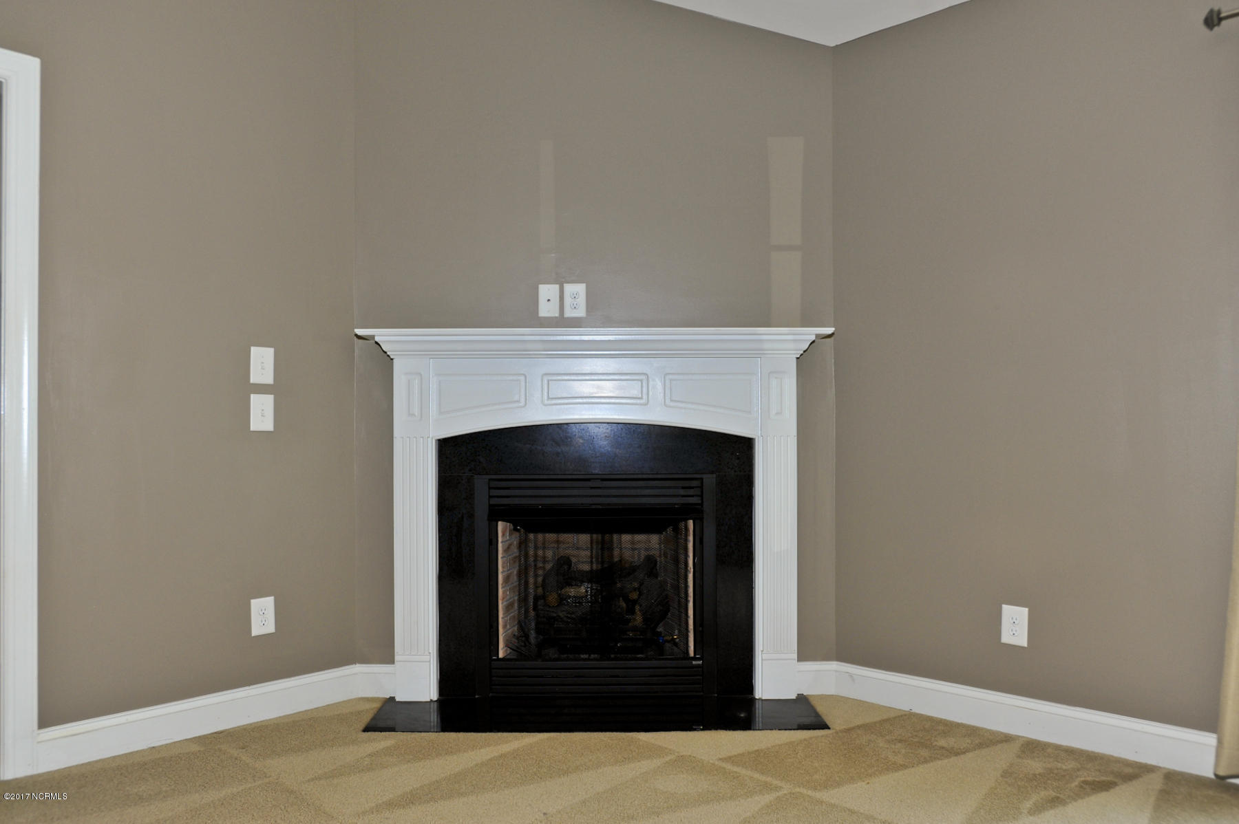 776 Comfort Road Richlands, NC 28574 - Photo 16 of 35 033 LRM Fplace