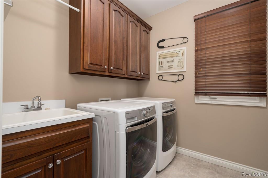 1619 Springview Court Rochester, MI 48307 - Photo 28 of 62