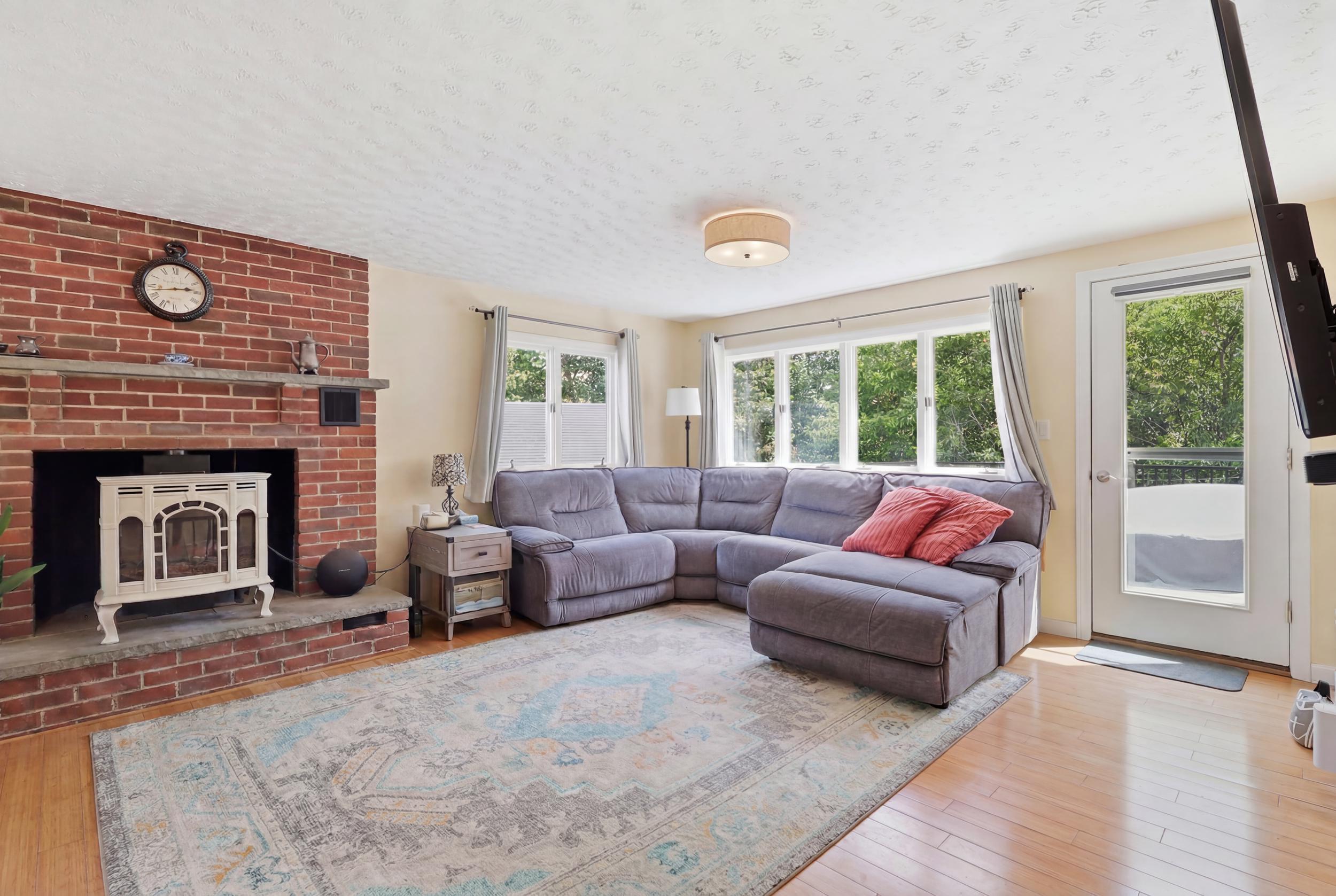 11 Cascade Road Old Orchard Beach, ME 04064 - Photo 6 of 57