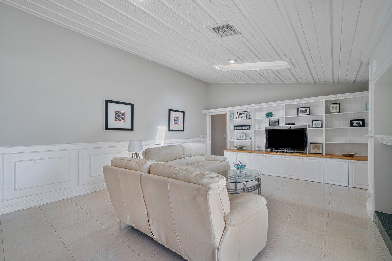 1514 Southwest 6th Terrace Boca Raton, FL 33486 - Photo 14 of 32 FAMILY ROOM 2