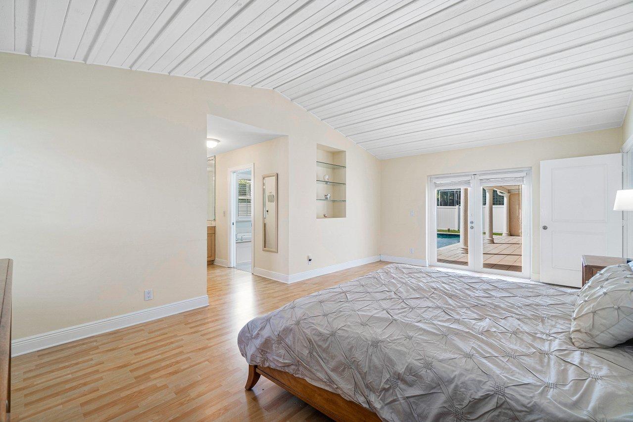 1514 Southwest 6th Terrace Boca Raton, FL 33486 - Photo 19 of 32 MASTER BEDROOM