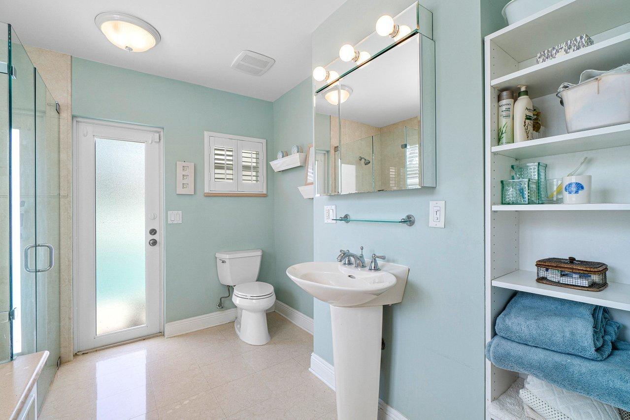 1514 Southwest 6th Terrace Boca Raton, FL 33486 - Photo 21 of 32 MASTER BATHROOM