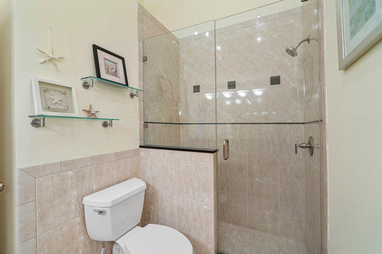 1514 Southwest 6th Terrace Boca Raton, FL 33486 - Photo 27 of 32 SECOND BATHROOM