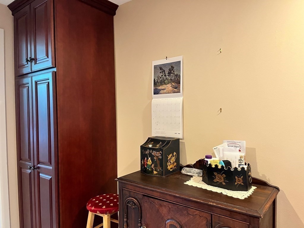 112 Washington Park, Unit 3 Newton, MA 02460 - Photo 4 of 13