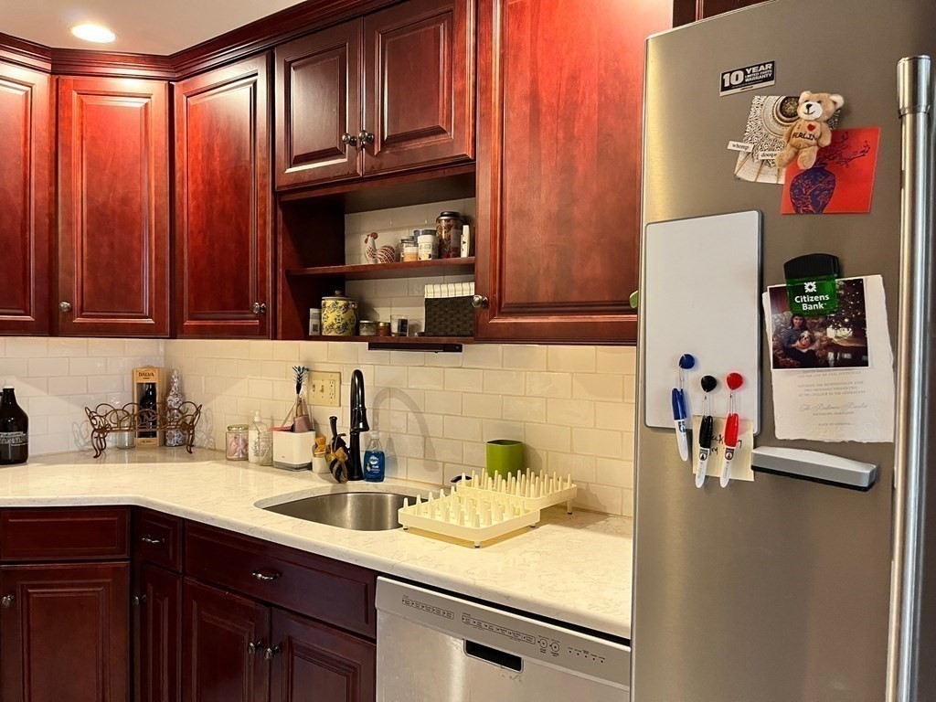 112 Washington Park, Unit 3 Newton, MA 02460 - Photo 5 of 13