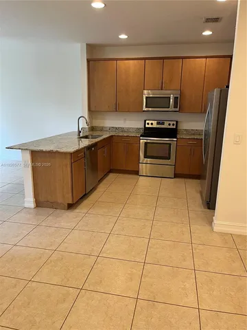 $3,800 | 115 Riverwalk Circle East, Plantation, FL 33325