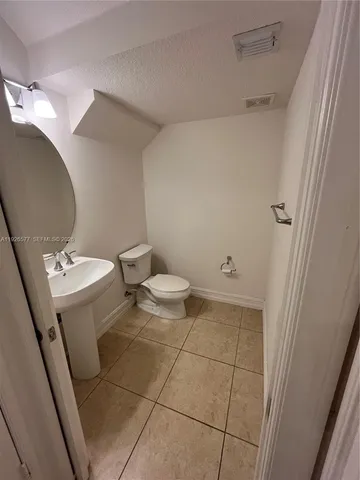 $3,800 | 115 Riverwalk Circle East, Plantation, FL 33325