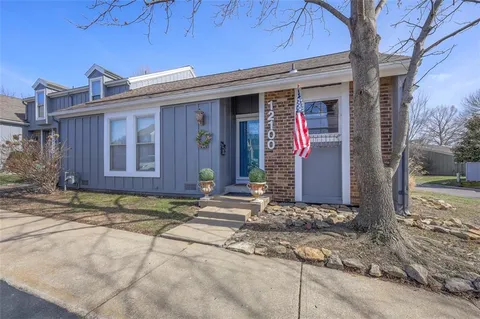 $230,000 | 12100 West 82nd Terrace, Lenexa, KS 66215