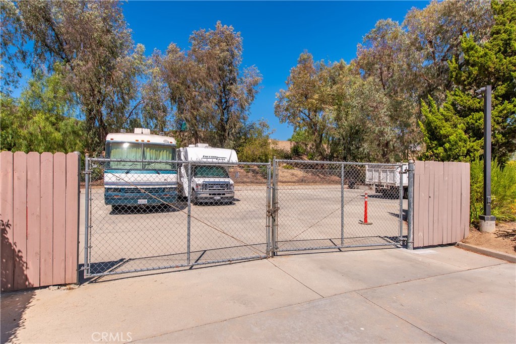 2450 Stow Street Simi Valley, CA 93063 - Photo 23 of 24