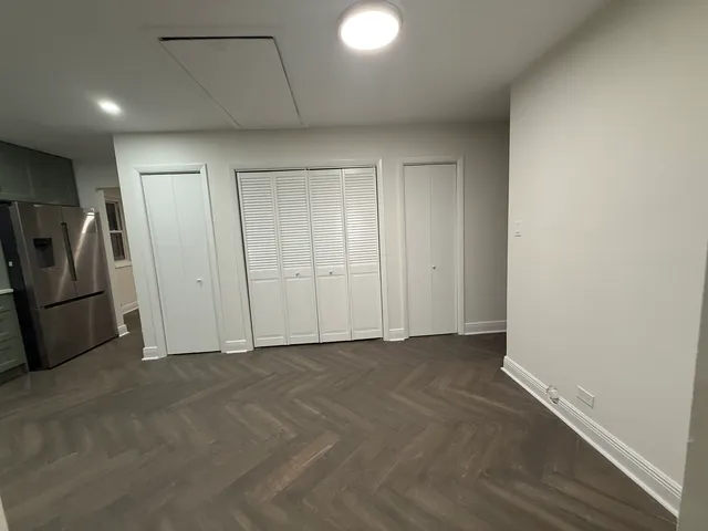 a view of a livingroom with an empty space