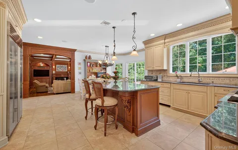 $2,999,999 | 70 Keri Way, Woodbury, NY 11797