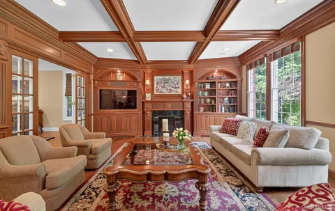 $2,999,999 | 70 Keri Way, Woodbury, NY 11797