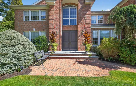 $2,999,999 | 70 Keri Way, Woodbury, NY 11797