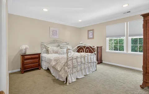 $2,999,999 | 70 Keri Way, Woodbury, NY 11797