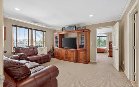 $2,999,999 | 70 Keri Way, Woodbury, NY 11797