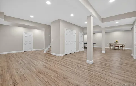 $2,999,999 | 70 Keri Way, Woodbury, NY 11797