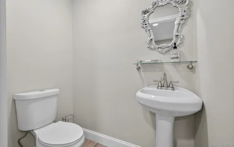 $2,999,999 | 70 Keri Way, Woodbury, NY 11797