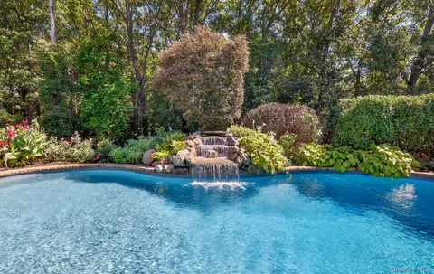 $2,999,999 | 70 Keri Way, Woodbury, NY 11797