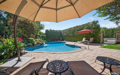 $2,999,999 | 70 Keri Way, Woodbury, NY 11797