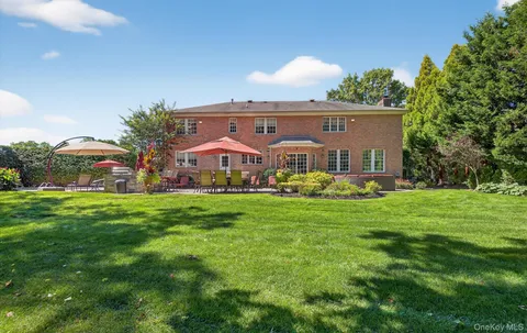 $2,999,999 | 70 Keri Way, Woodbury, NY 11797