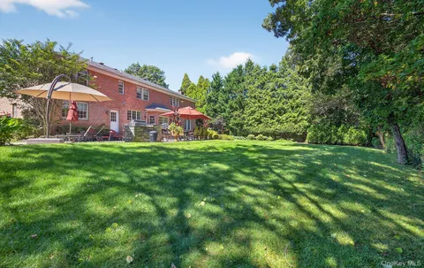 $2,999,999 | 70 Keri Way, Woodbury, NY 11797