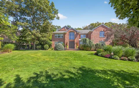 $2,999,999 | 70 Keri Way, Woodbury, NY 11797