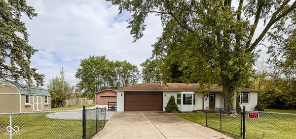 $299,500 | 1128 West County Road 300 North, New Castle, IN 47362